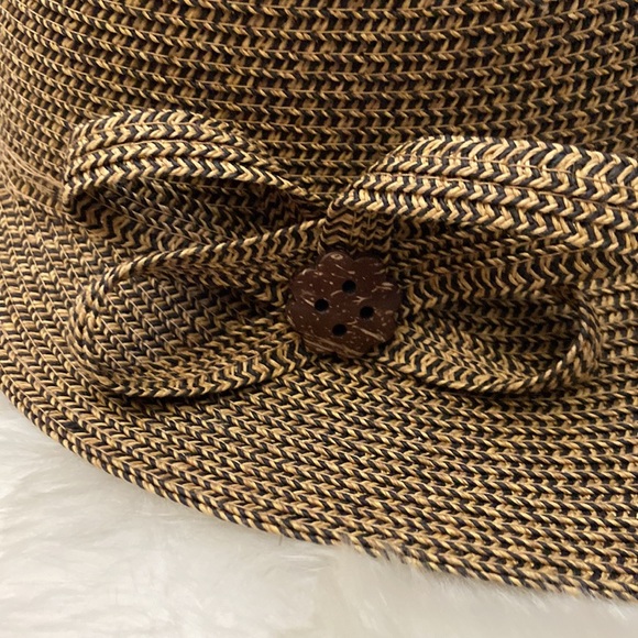🌟 Host pick🌟 Gently used straw hat - Picture 2 of 8
